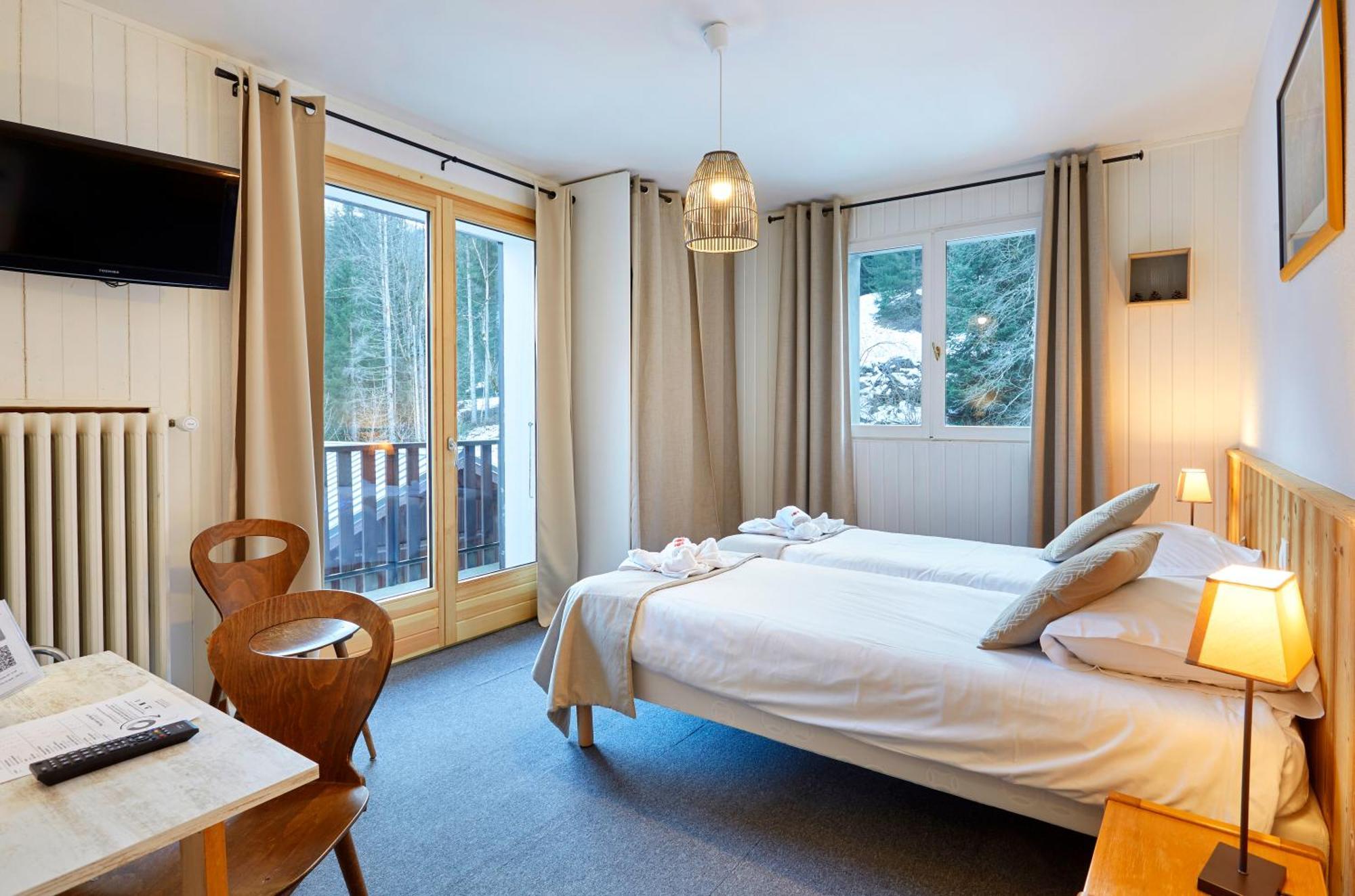 Hotel Eliova L'Eau Vive Châtel Eksteriør billede
