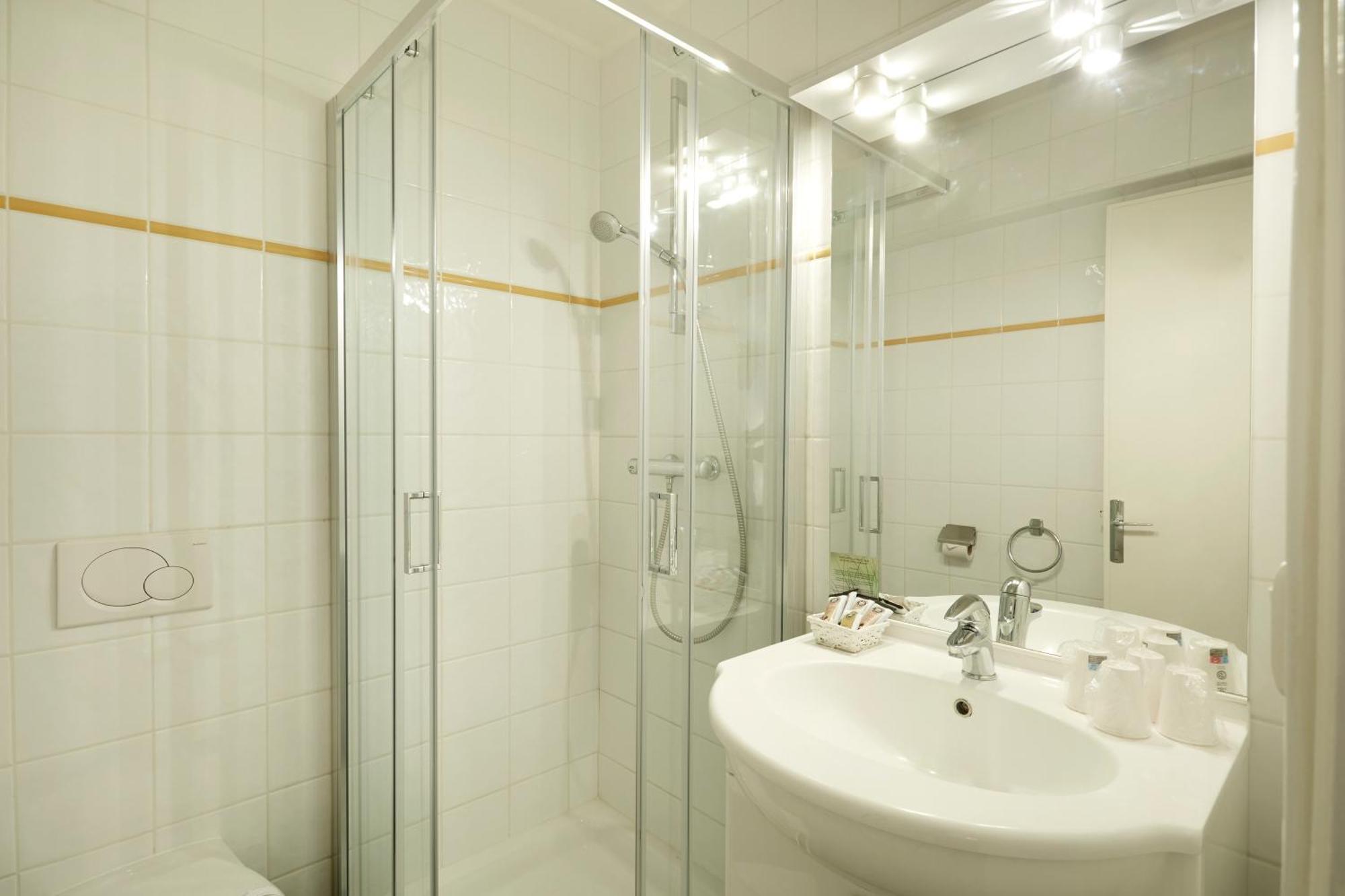 Hotel Eliova L'Eau Vive Châtel Eksteriør billede