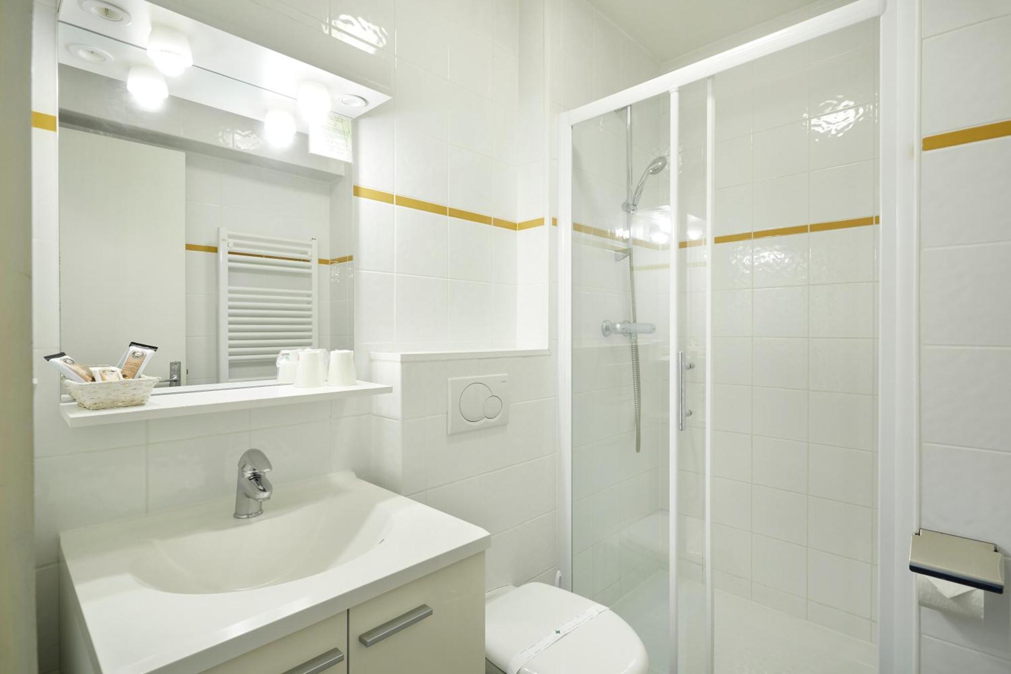 Hotel Eliova L'Eau Vive Châtel Eksteriør billede